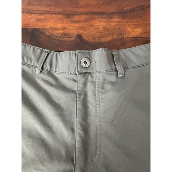 Gerry Men's Tech Chino Shorts Gray Size 32 Casual Summer Stretch - Picture 3 of 8